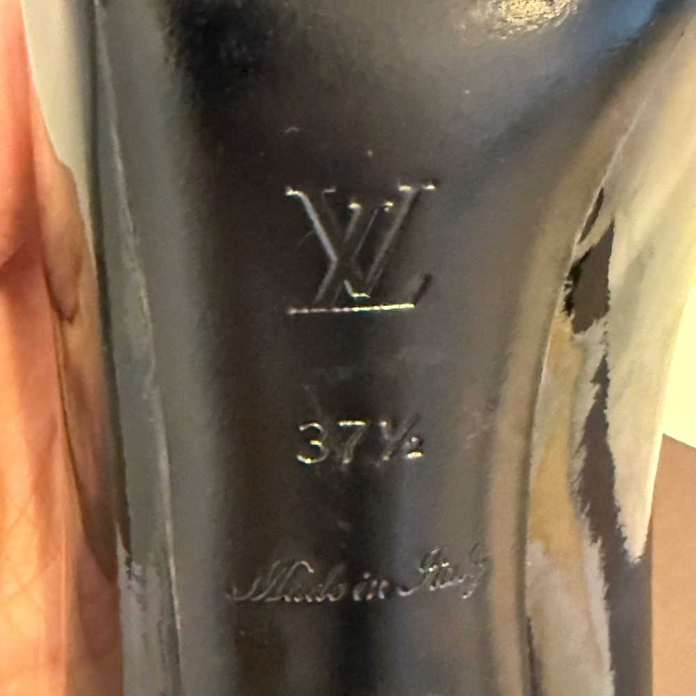 AUTHENTIC LV Louis Vuitton Black Heels with Gold Lock Detail - Picture 8 of 17